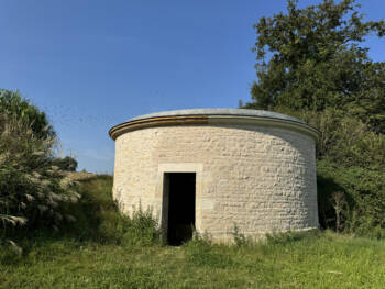 Le lavoir à impluvium - La Tour de Scay