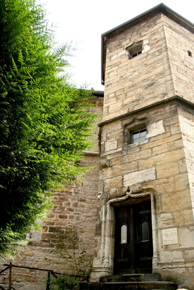 Tour extérieure - Hôtel particulier des Sires de Neufchâtel